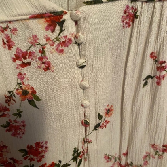 Skies are Blue Devan Button Detail Woven Top Size 2X - Picture 3 of 8